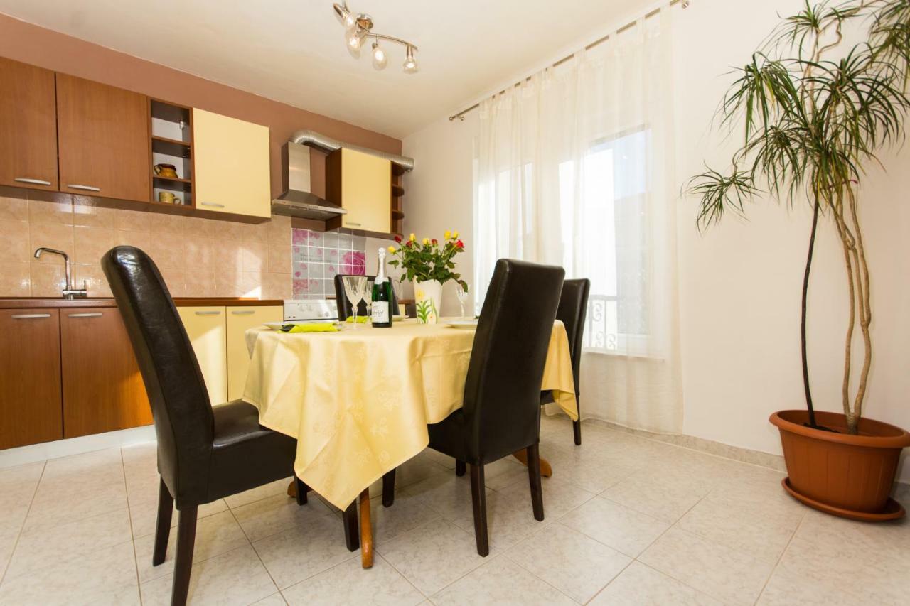 Apartman Ruza Apartment Trogir Exterior photo